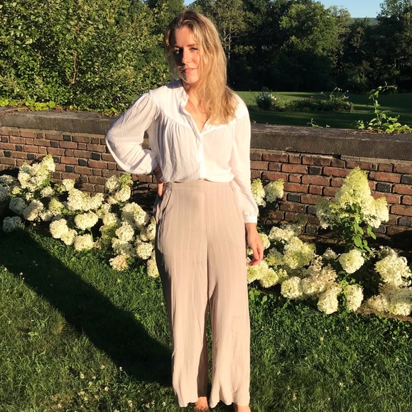 Meet your Posher, Eleanor - Picture 3 of 3